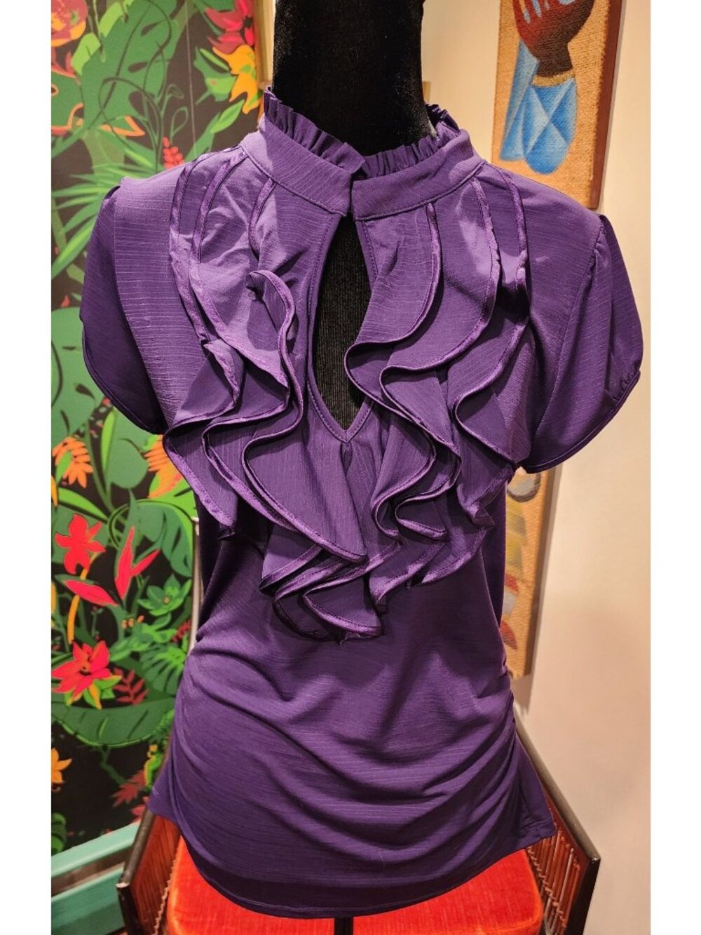 VINTAGE New 2 Luv Purple Ruffle Neck Short Sleeve Top Womens L Polyester Blend